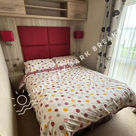 Haywood - 3 Bed Pet Friendly Holiday Home At Seal Bay Selsey Bagian luar foto